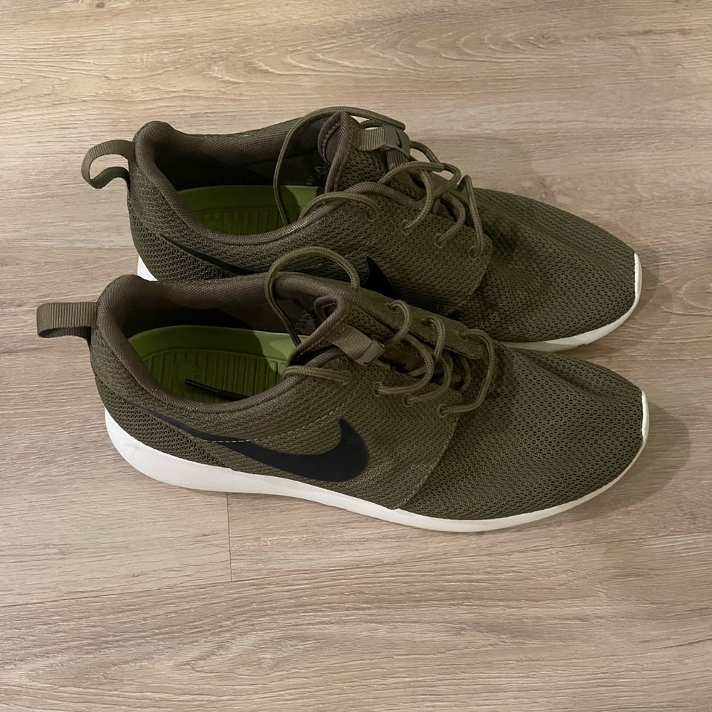 OG Nike Roshe Run Iguana Sz 12